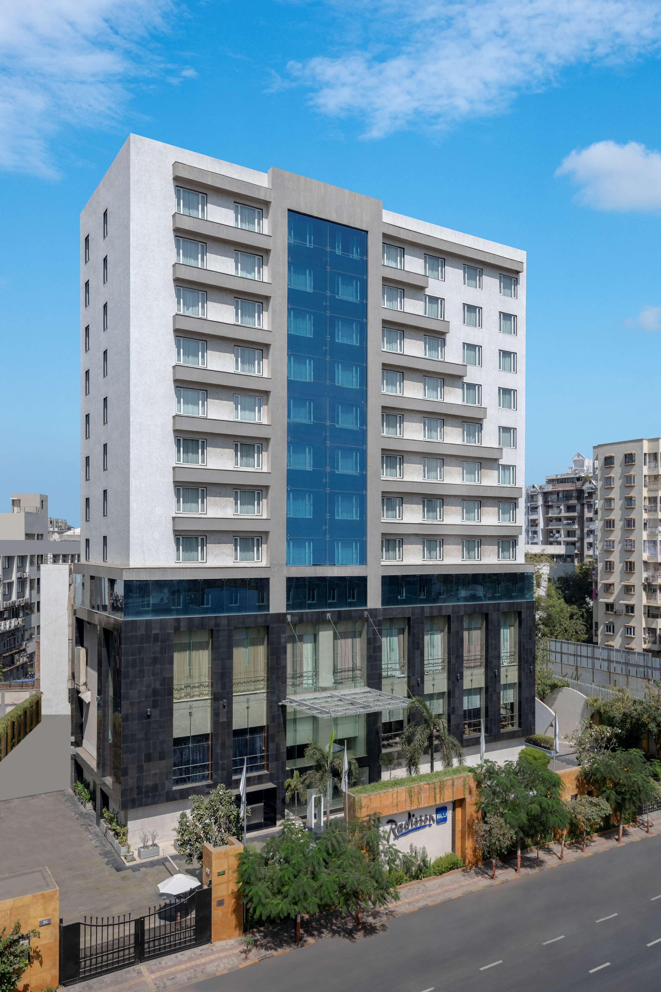 Radisson Blu Hotel Ahmedabad Exterior foto The Park, New Delhi