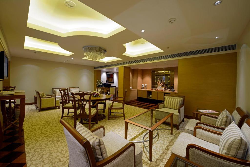 Radisson Blu Hotel Ahmedabad Exterior foto The Imperial Suite